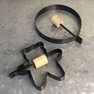 2 Farmhouse cookie cutters with wood handles metal wood reticulated circ…